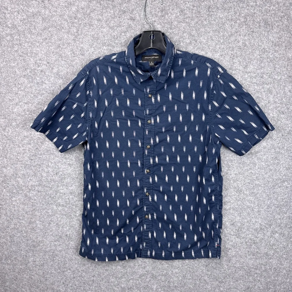 Banana Republic Mens Navy Blue Ikat Print Cotton Short Sleeve Button Down Size S
